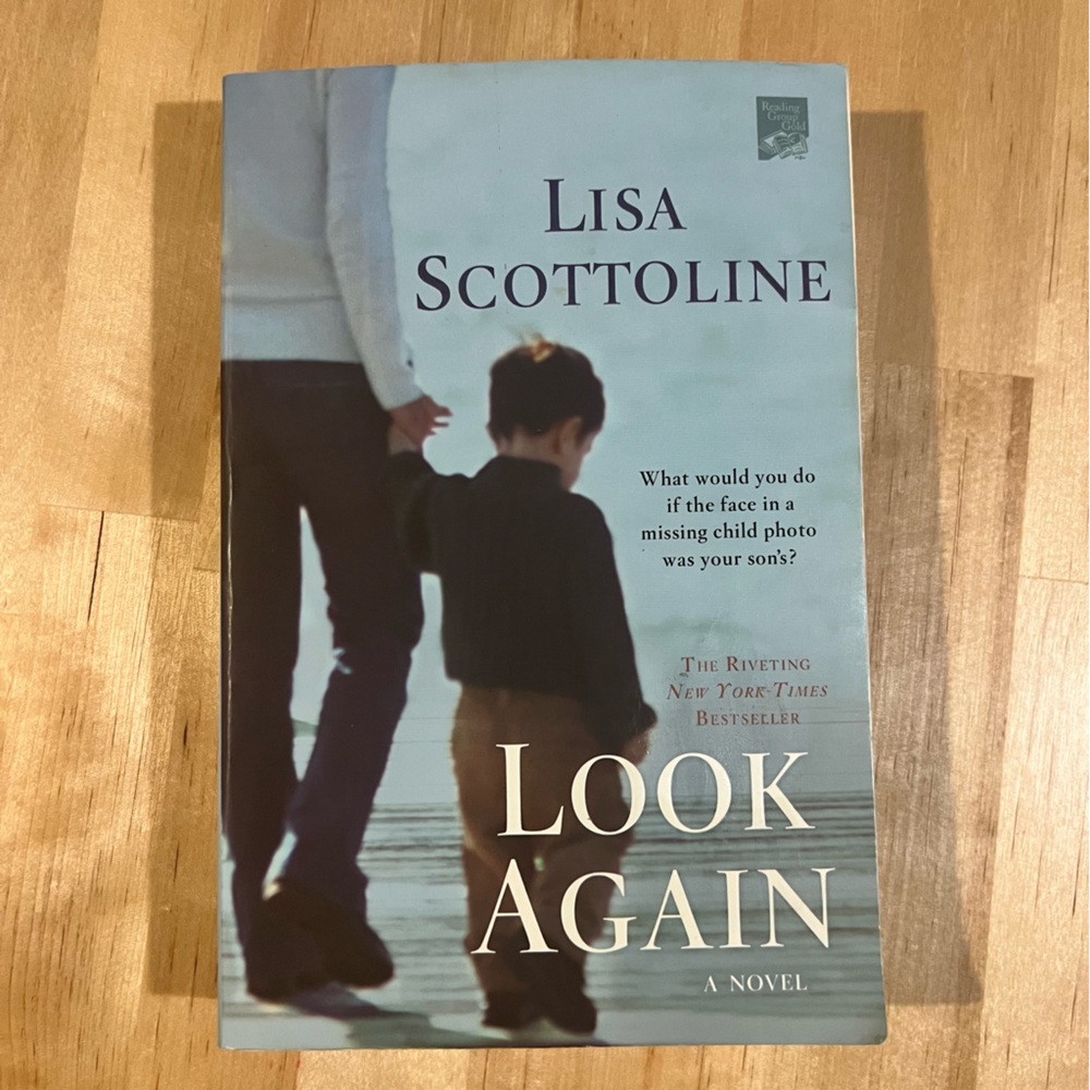 📚BUY 2 GET 1 FREE Look Again by Lisa Scottoline